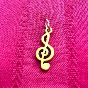 5/$10❤️❤️❤️NEW BRASS MUSIC NOTE CHARM